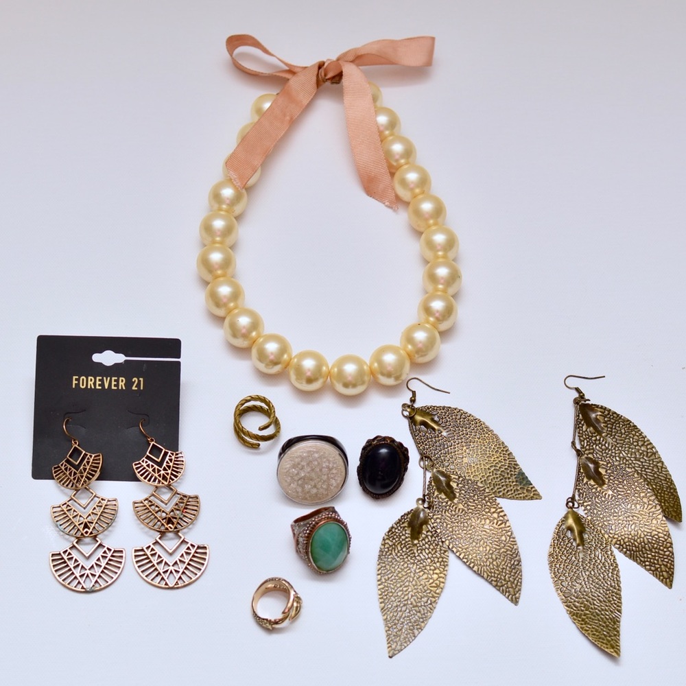 ‼️SOLD‼️Lot of Mixed Fashion Jewelry